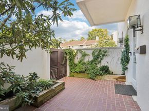 6 Avignon, Devon PA 19333