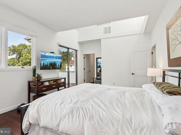 6 Avignon, Devon PA 19333