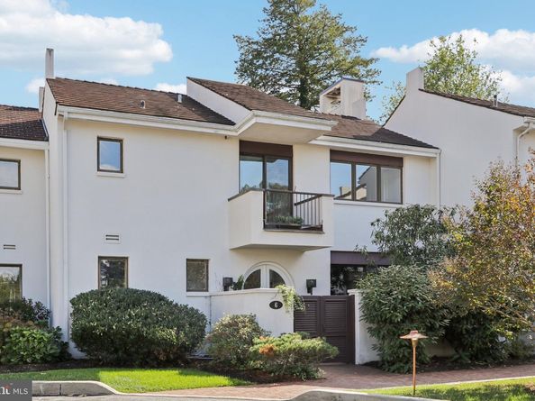 6 Avignon, Devon PA 19333