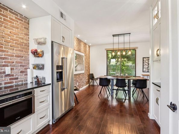 6 Avignon, Devon PA 19333