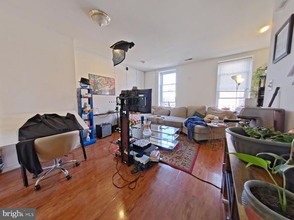 2041 N 15TH Street, Philadelphia PA 19121