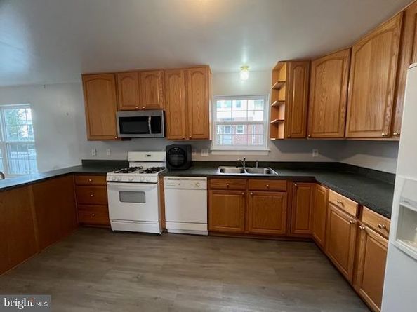 205 School Lane, Norwood PA 19074