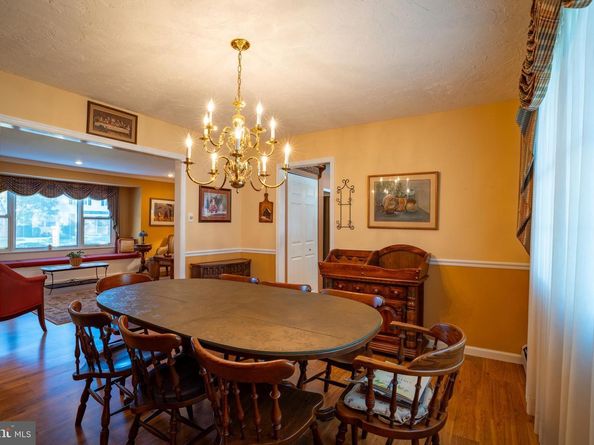 713 Warwick Road, Fairless Hills PA 19030