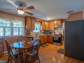 713 Warwick Road, Fairless Hills PA 19030