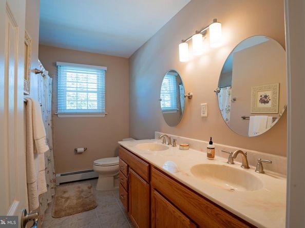 713 Warwick Road, Fairless Hills PA 19030