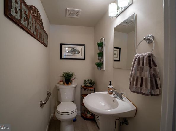 713 Warwick Road, Fairless Hills PA 19030