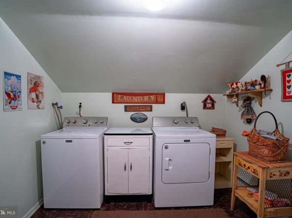 713 Warwick Road, Fairless Hills PA 19030