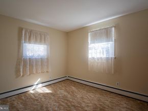 713 Warwick Road, Fairless Hills PA 19030