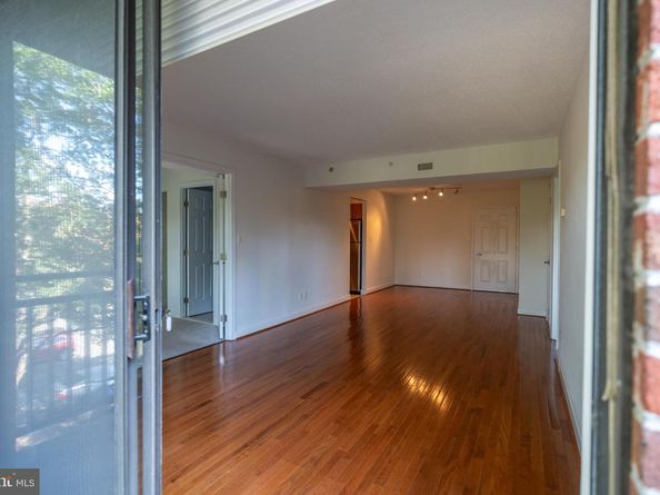 3401 38TH Street NW 316, Washington DC 20016