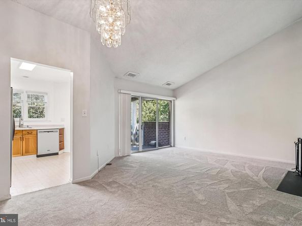 7592 Lakeside Village Drive, Falls Church VA 22042