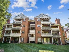 7592 Lakeside Village Drive, Falls Church VA 22042