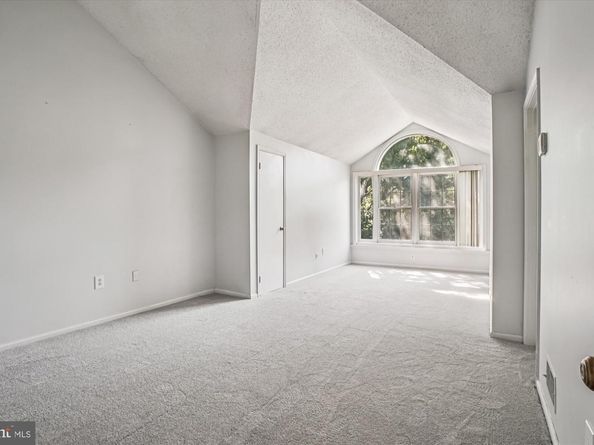 7592 Lakeside Village Drive, Falls Church VA 22042