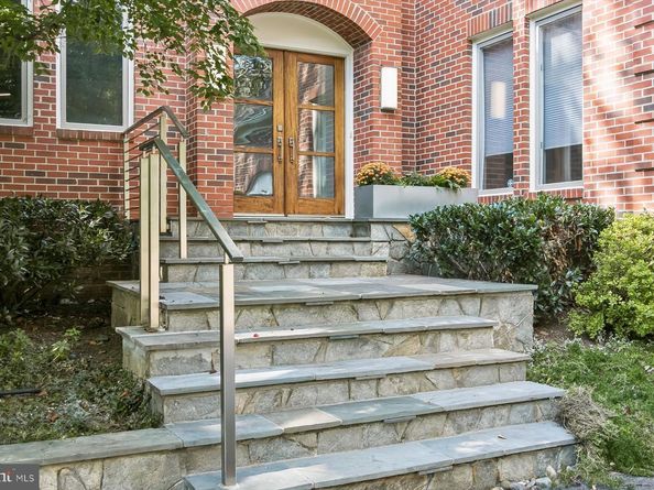 7008 Endicott Court, Bethesda MD 20817