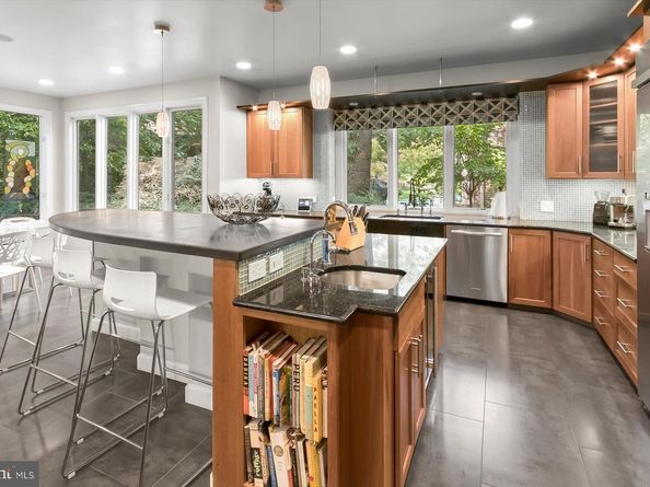 7008 Endicott Court, Bethesda MD 20817