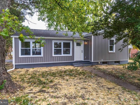 1236 S Pennsylvania Avenue, Morrisville PA 19067