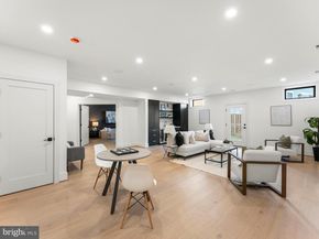 406 Dove Circle SW, Vienna VA 22180