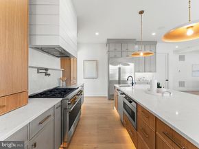 406 Dove Circle SW, Vienna VA 22180