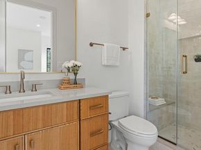 406 Dove Circle SW, Vienna VA 22180