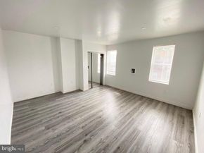 915 W Dauphin Street, Philadelphia PA 19133