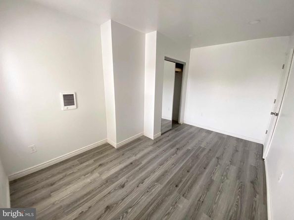 915 W Dauphin Street, Philadelphia PA 19133