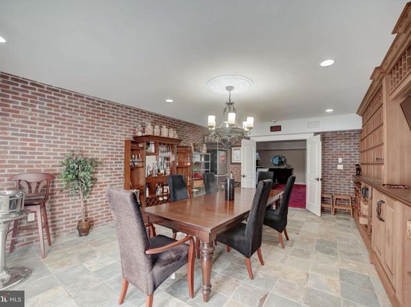 11561 Stuart Mill Road, Oakton VA 22124