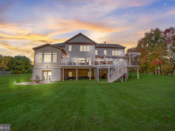 11561 Stuart Mill Road, Oakton VA 22124