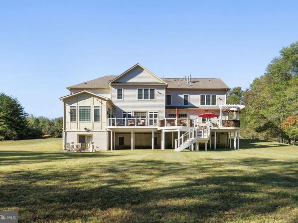 11561 Stuart Mill Road, Oakton VA 22124