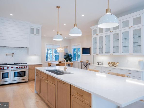 7000 Hector Road, Mclean VA 22101