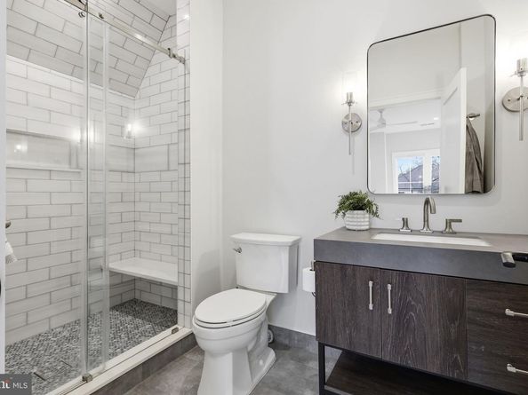 7000 Hector Road, Mclean VA 22101