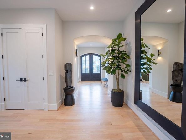 7000 Hector Road, Mclean VA 22101