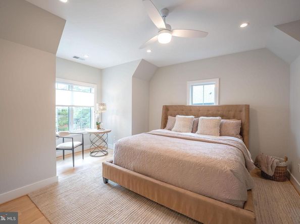 7000 Hector Road, Mclean VA 22101