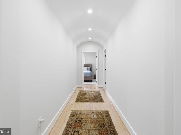 7000 Hector Road, Mclean VA 22101