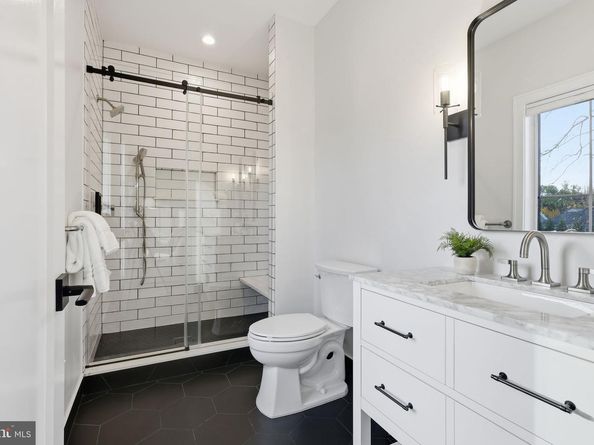 7000 Hector Road, Mclean VA 22101