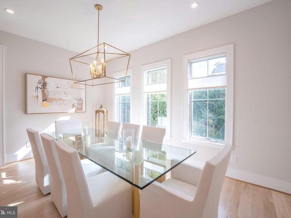 7000 Hector Road, Mclean VA 22101