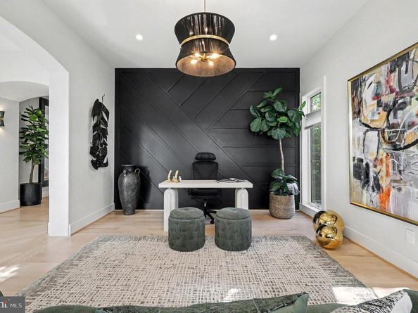 7000 Hector Road, Mclean VA 22101