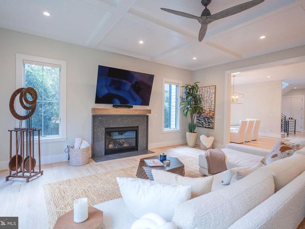 7000 Hector Road, Mclean VA 22101