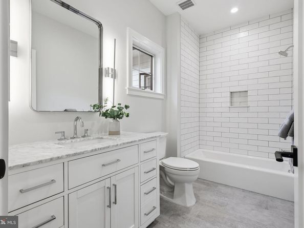 7000 Hector Road, Mclean VA 22101