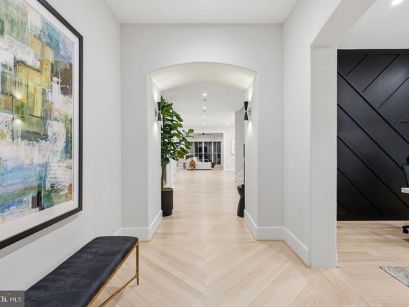 7000 Hector Road, Mclean VA 22101