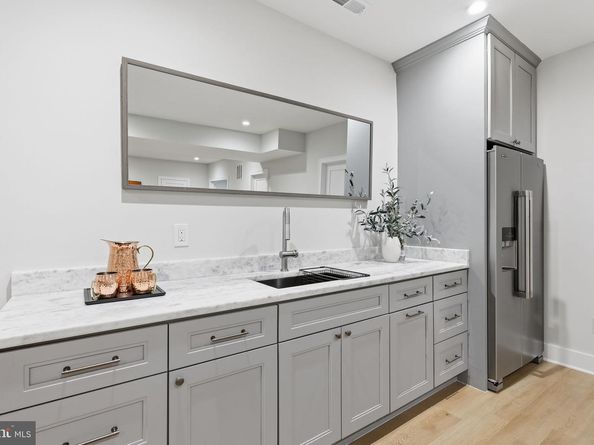 7000 Hector Road, Mclean VA 22101