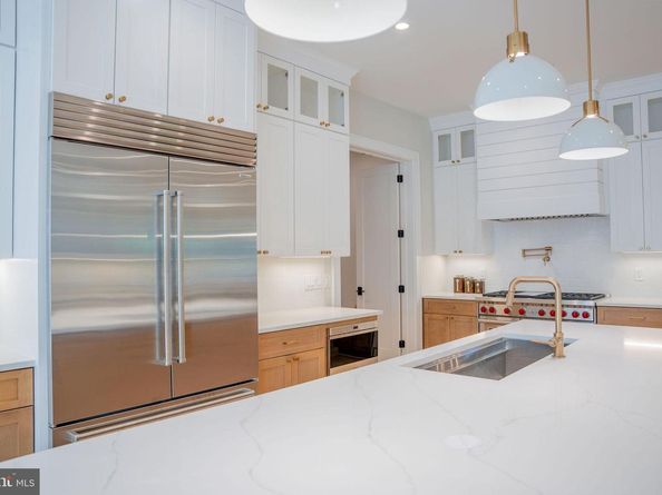 7000 Hector Road, Mclean VA 22101