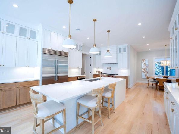 7000 Hector Road, Mclean VA 22101