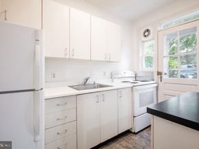12 Ashby Street F, Alexandria VA 22305