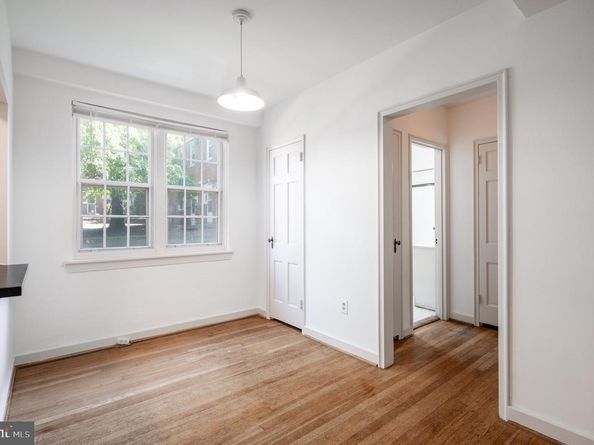 12 Ashby Street F, Alexandria VA 22305