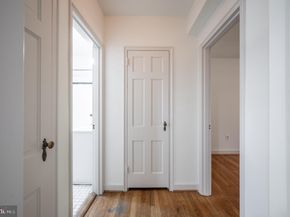 12 Ashby Street F, Alexandria VA 22305