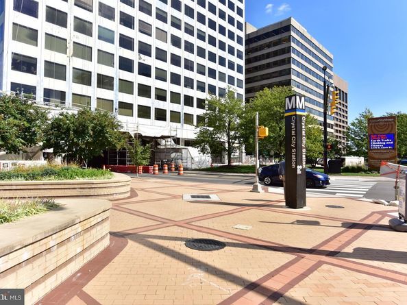 12 Ashby Street F, Alexandria VA 22305