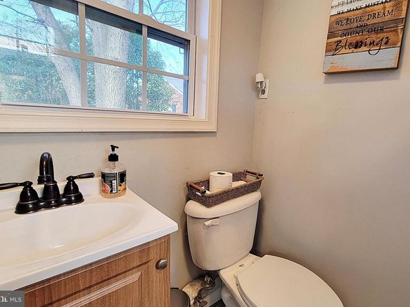 1233 23rd Street S, Arlington VA 22202