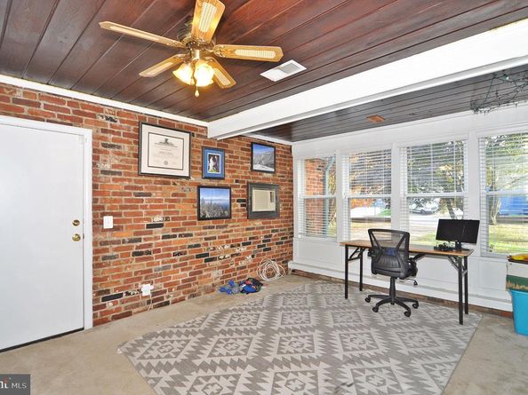 1233 23rd Street S, Arlington VA 22202