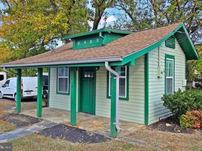 1233 23rd Street S, Arlington VA 22202