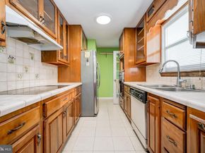 3215 Parkwood Terrace, Falls Church VA 22042