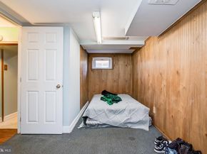 3215 Parkwood Terrace, Falls Church VA 22042